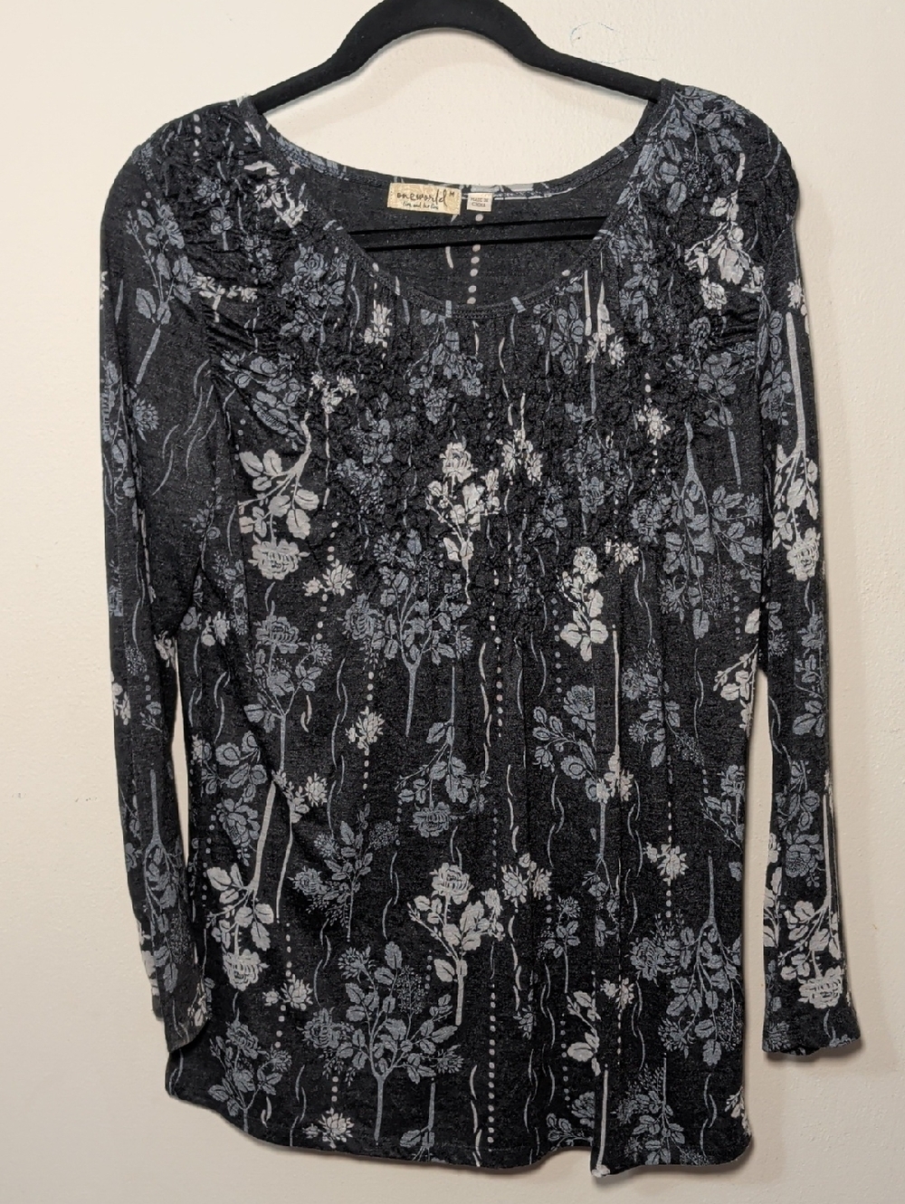 ONE WORLD Floral Scoop Neck Top Black Gray Ruffles Long-Sleeve Y2K Womens Size M